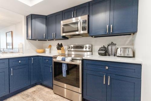 The kitchen includes a Keurig coffee maker, an ice machine, and a toaster 