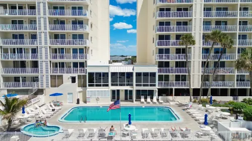Facing the ocean, plenty of seating around the pool and hot tub